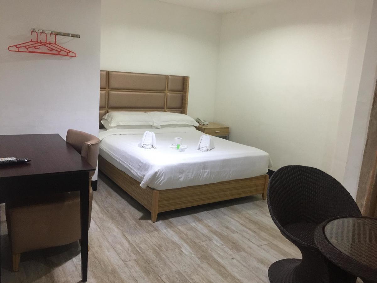 Jeamco Royal Hotel-Palawan Puerto Princesa Kültér fotó